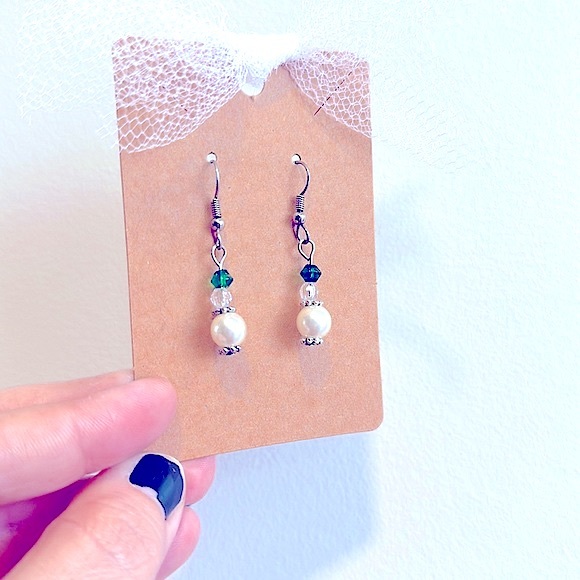Beautiful Handmade Jewelry & Gift Beaded Dangle Earrings, Pearl+Green Glass Bead - Picture 6 of 16